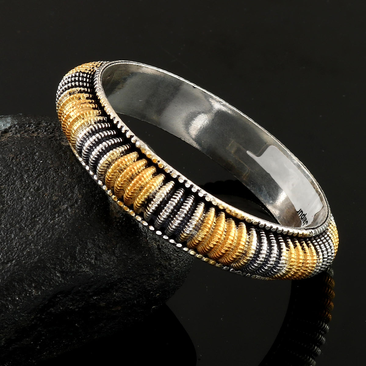 The Fluted Gadroon Heritage Bangle