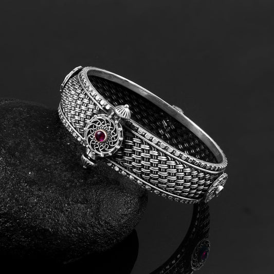 The Interwoven Mesh Ruby Kada