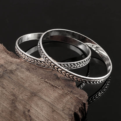 The Laurel Leaf Bangle Set