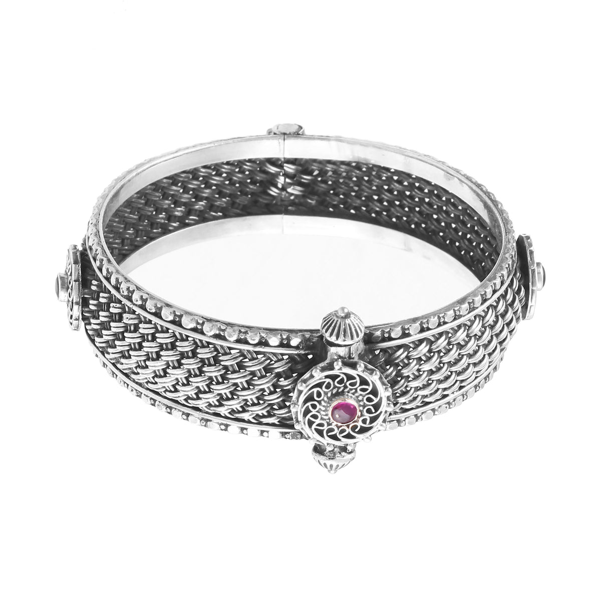 The Interwoven Mesh Ruby Kada