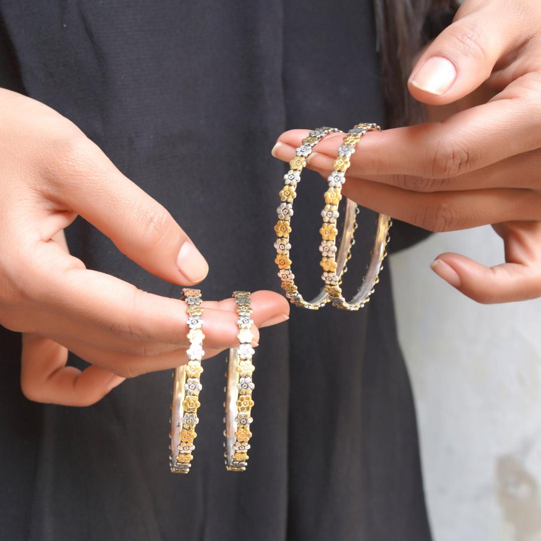 SUNEHRI GUL BANGLE