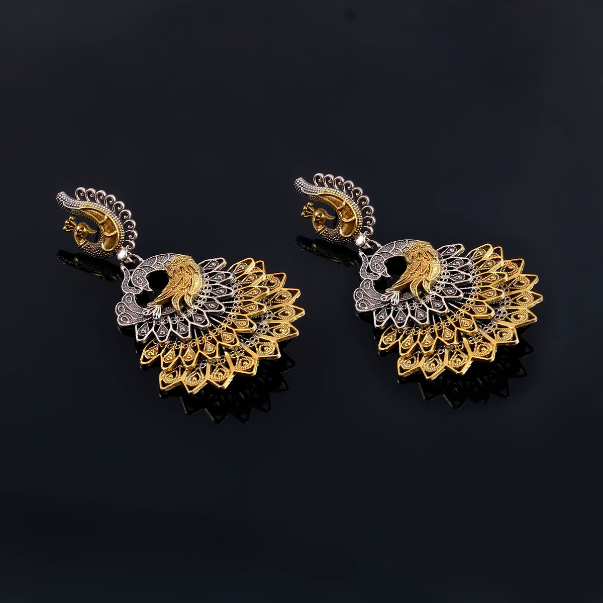 Mrunali Earring