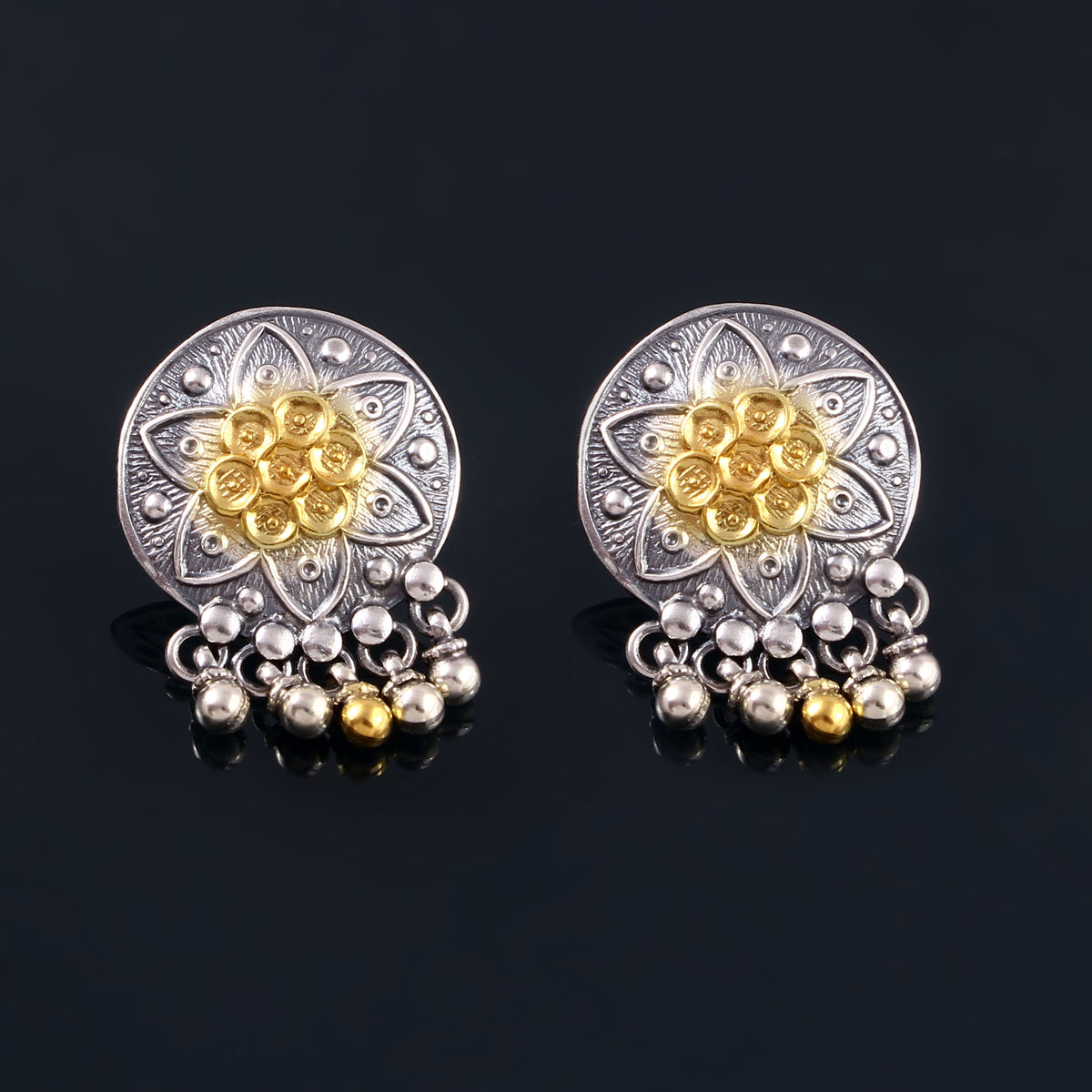 Vasanti Earring