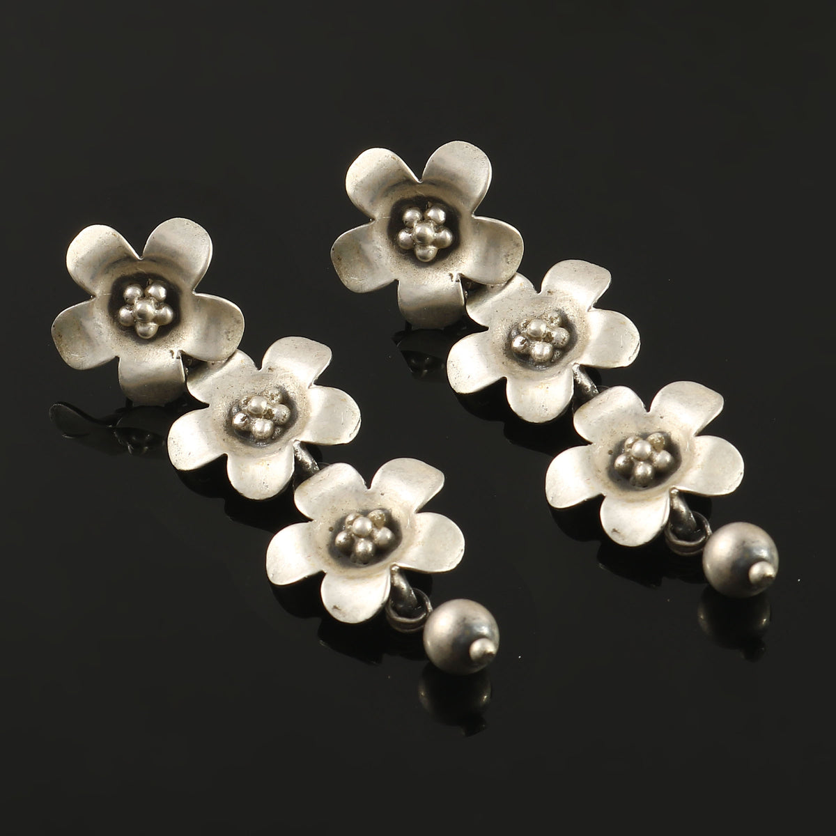 Saubhagya Earrings